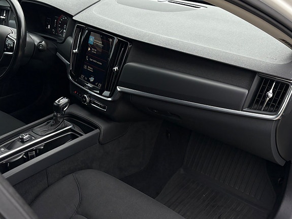 Volvo V90 18 of 29