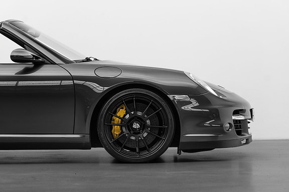 Porsche 911 12 of 30