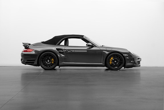 Porsche 911 10 of 30