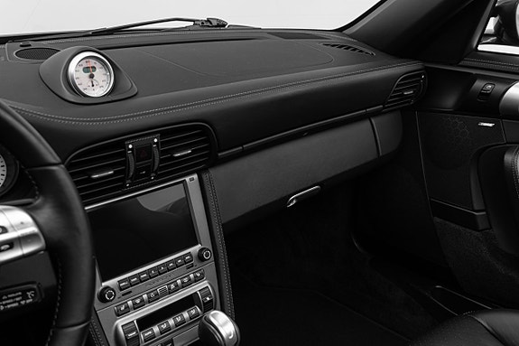 Porsche 911 17 of 30