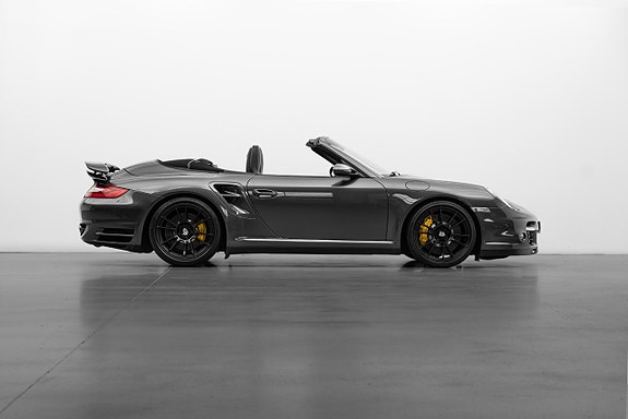 Porsche 911 9 of 30