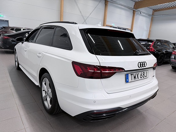 Audi A4 10 of 21