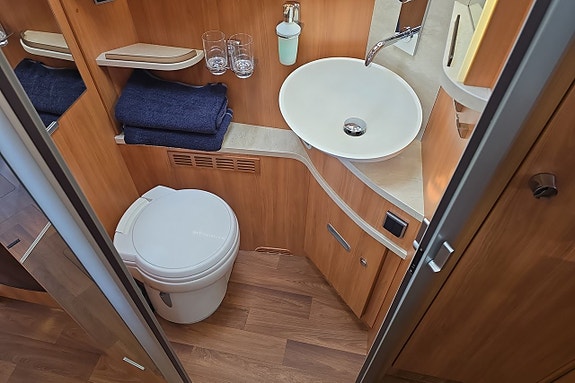 Hymer B 778 SL 3.0 177hk Aut, Långbädd, Solcell, Inverter (Inkommande) 22 of 30