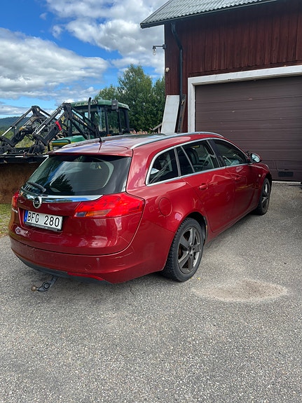 Opel Insignia 4 of 5