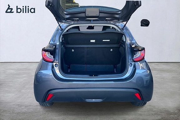 Toyota Yaris 12 of 21