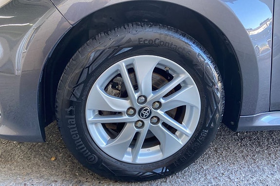 Toyota Yaris 17 of 21