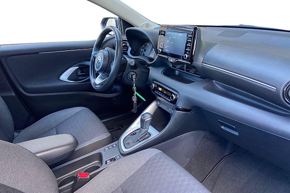 Toyota Yaris 7 of 21