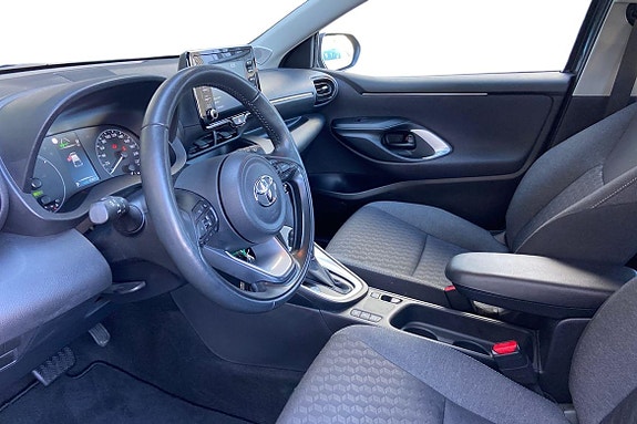 Toyota Yaris 14 of 21