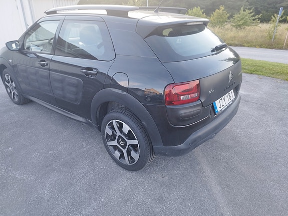 Citroen C4 Cactus 7 of 15