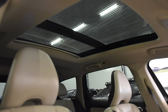 Volvo XC60 14 of 19