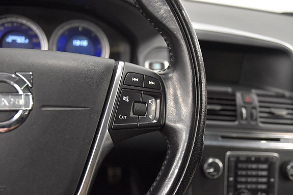 Volvo XC60 11 of 19
