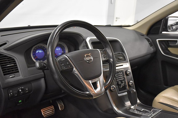Volvo XC60 8 of 19