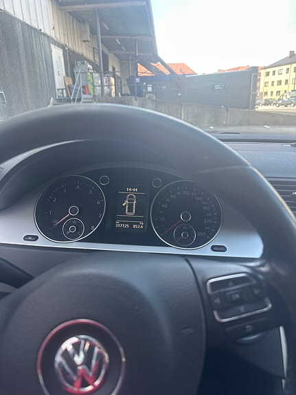 Volkswagen Passat 5 of 5