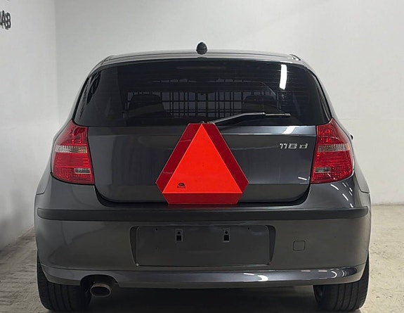 BMW 128ti 6 of 10