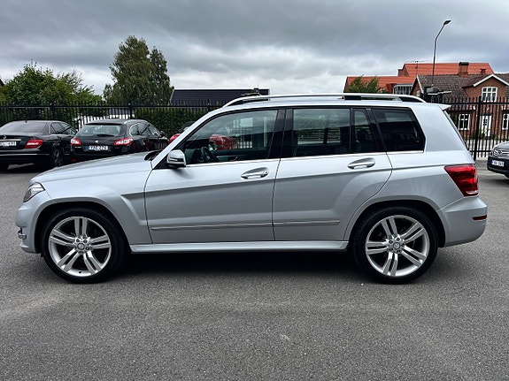 Mercedes-Benz GLK200 4 of 11