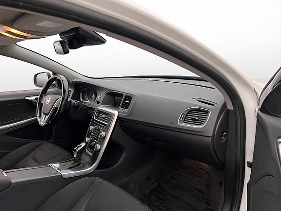 Volvo V60 21 of 28
