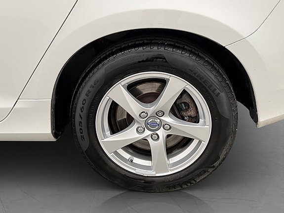 Volvo V60 26 of 28