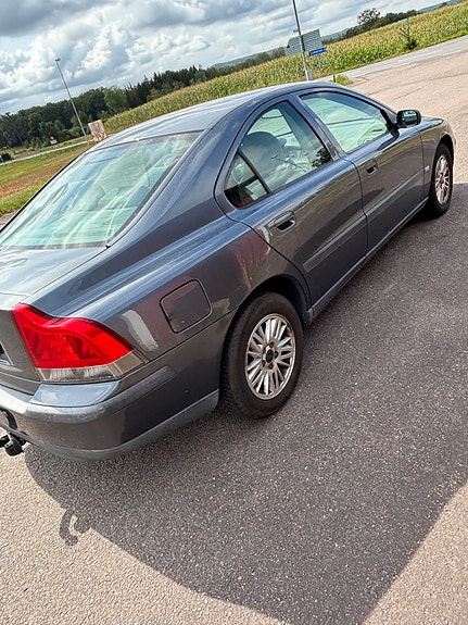Volvo S60 4 of 11
