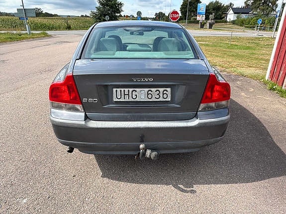 Volvo S60 3 of 11