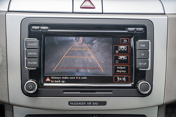 Volkswagen Passat 18 of 21