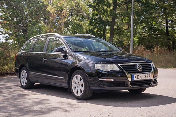 Volkswagen Passat 4 of 21