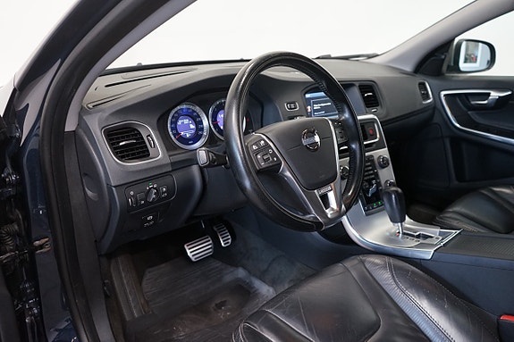 Volvo V60 7 of 14