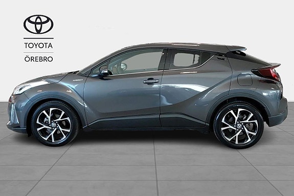 Toyota C-HR 3 of 11