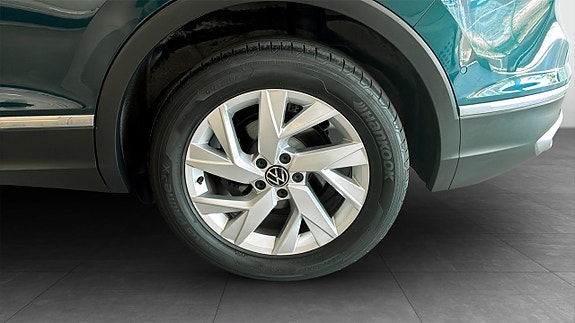 Volkswagen Tiguan 6 of 13