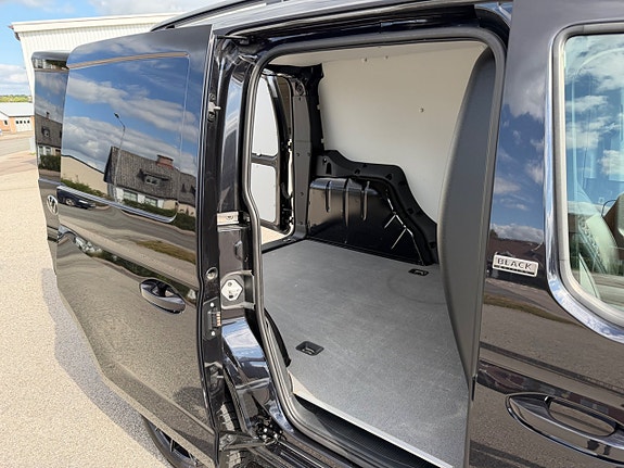 Volkswagen Caddy 24 of 30