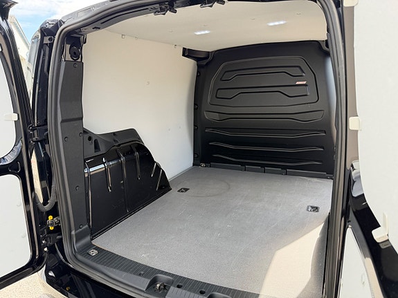 Volkswagen Caddy 23 of 30