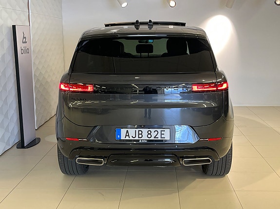 Land Rover Range Rover Sport 4 of 12