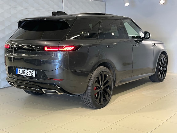 Land Rover Range Rover Sport 5 of 12