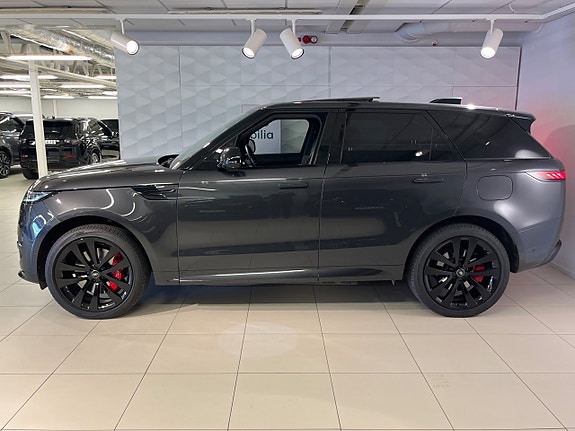 Land Rover Range Rover Sport 3 of 12