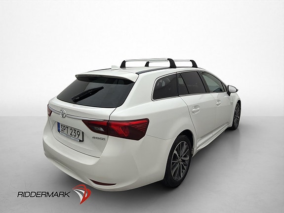 Toyota Avensis 8 of 30