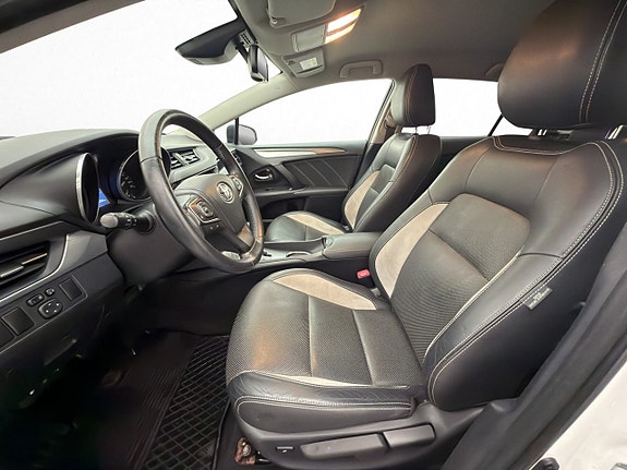 Toyota Avensis 11 of 30