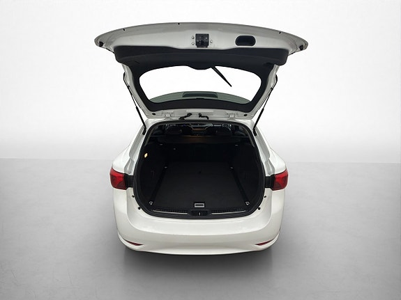 Toyota Avensis 29 of 30