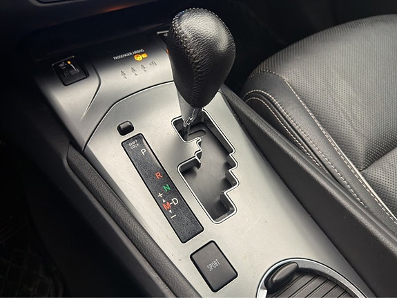 Toyota Avensis 25 of 30
