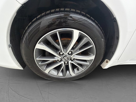 Toyota Avensis 30 of 30