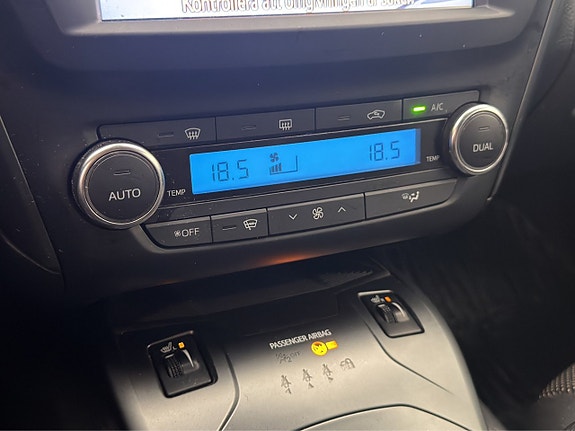 Toyota Avensis 24 of 30