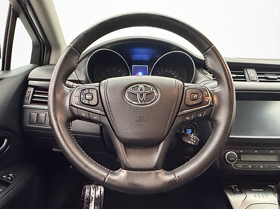 Toyota Avensis 13 of 30
