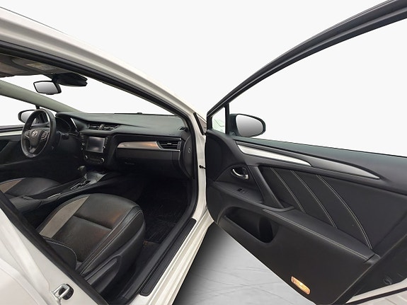 Toyota Avensis 27 of 30