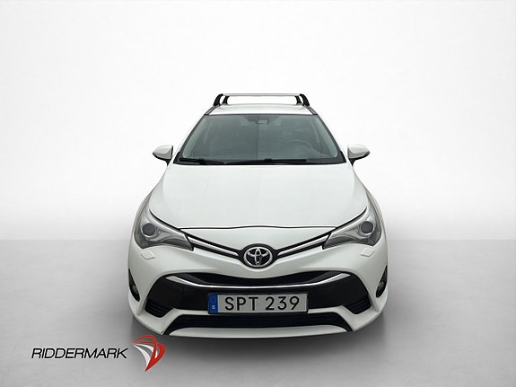 Toyota Avensis 2 of 30