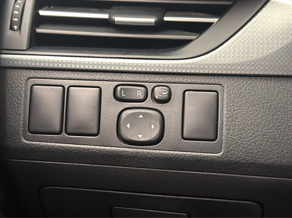 Toyota Avensis 14 of 30