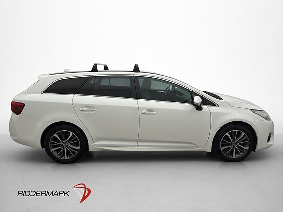 Toyota Avensis 9 of 30