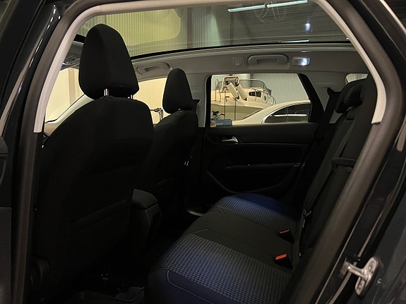 Peugeot 308 SW 15 of 25