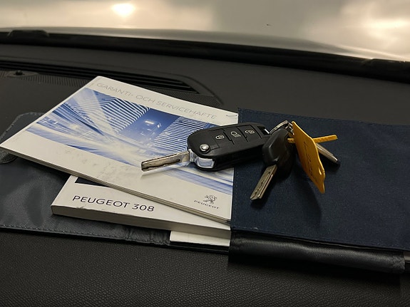 Peugeot 308 SW 23 of 25