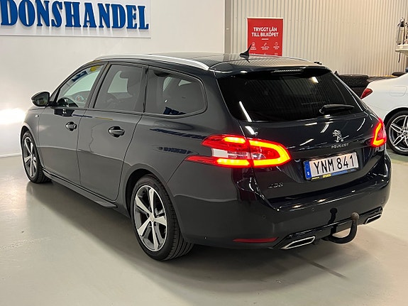 Peugeot 308 SW 8 of 25