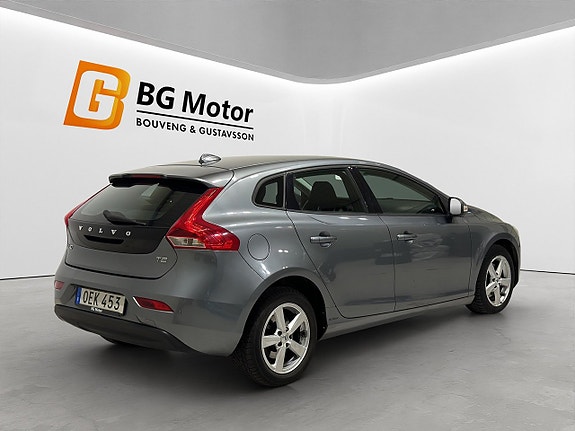 Volvo V40 4 of 17