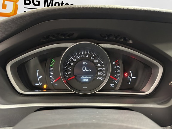 Volvo V40 14 of 17