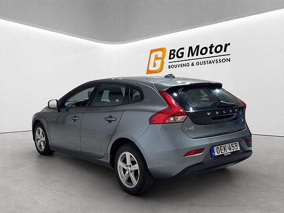 Volvo V40 6 of 17